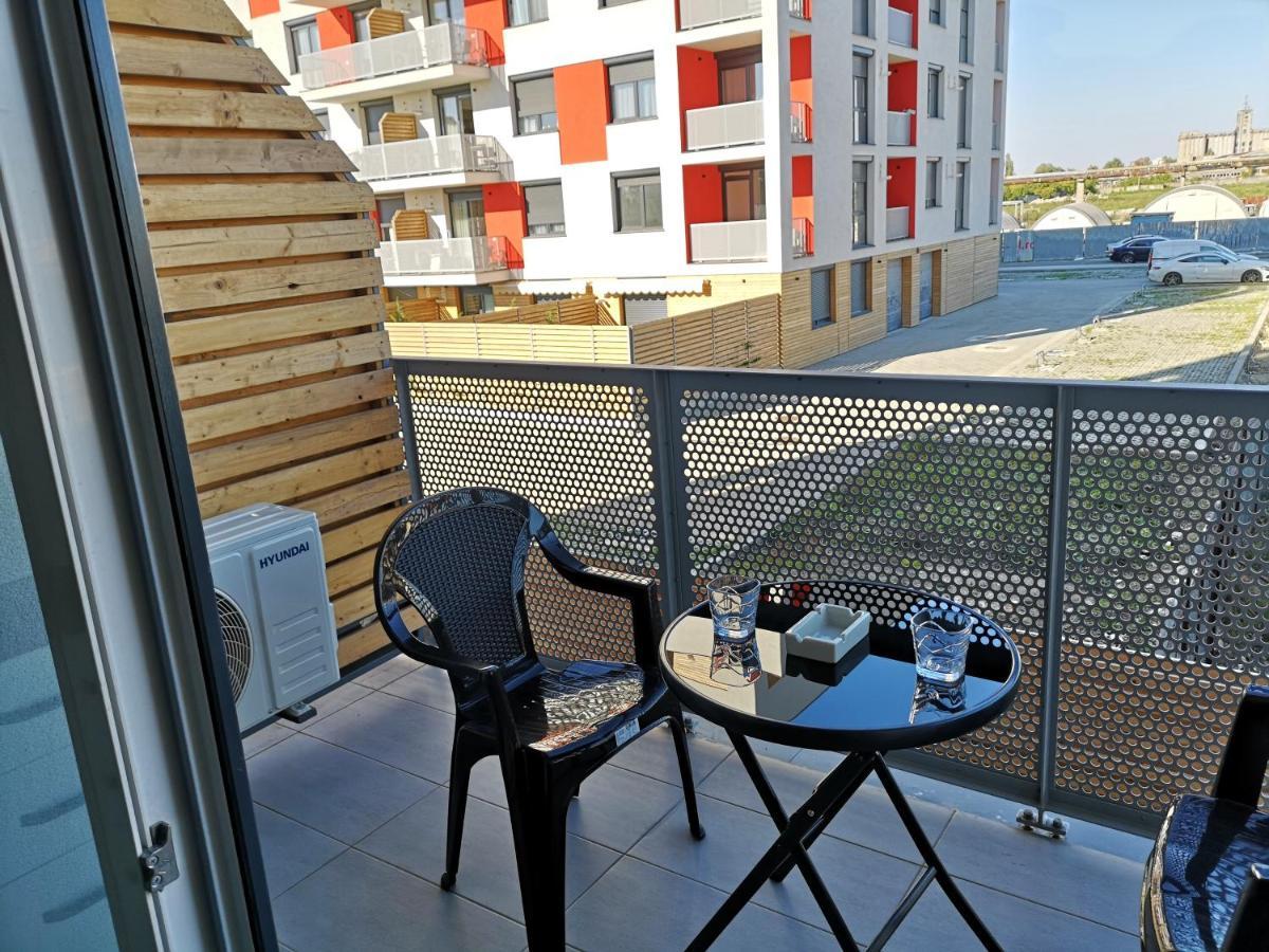 Ared-Atrium Mall Chrysflatty3 Premium Apartment 60Mp Arad Exterior foto